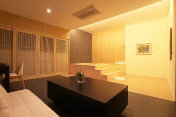 seocho yuwon hotel nambu terminal