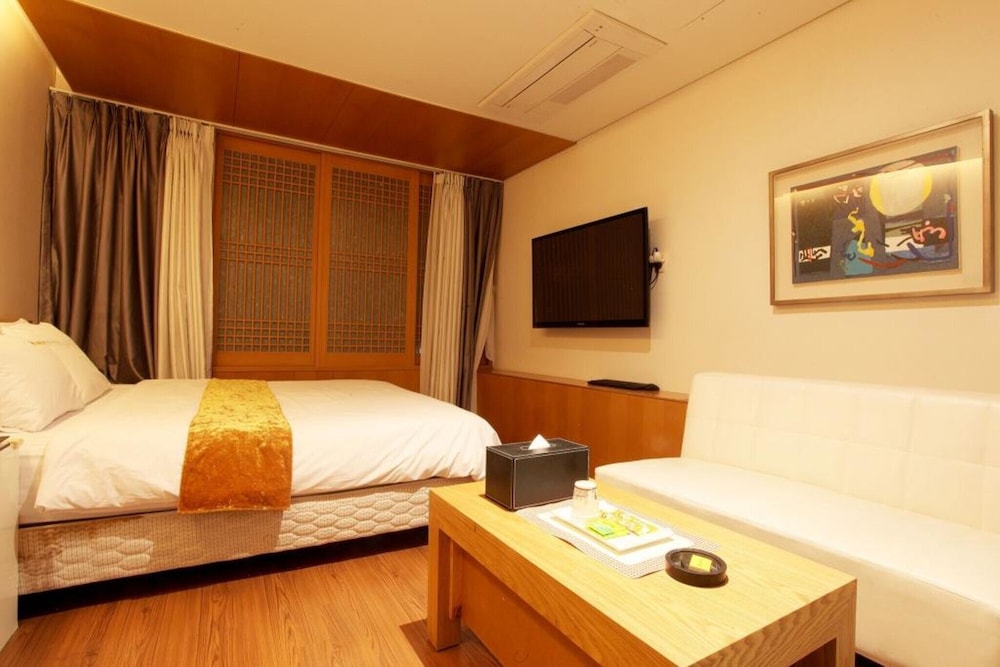 seocho yuwon hotel nambu terminal