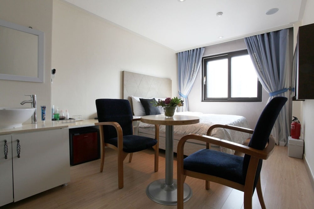 seocho yuwon hotel nambu terminal