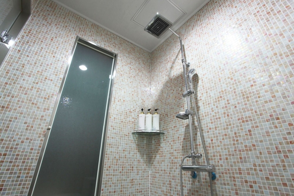 seocho yuwon hotel nambu terminal