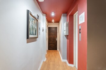 The Richy Place Guest House,Pathumwan>>Bangkok,3 star