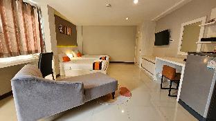 de hug hotel and residence