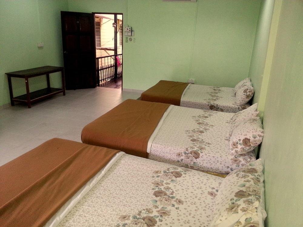 Pangkor Guesthouse Spk,Lumut>>Ipoh,2 star
