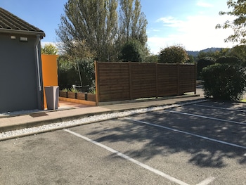 kyriad direct marseille est la valentine