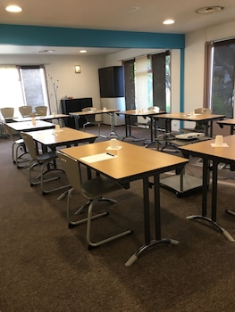 kyriad direct marseille est la valentine