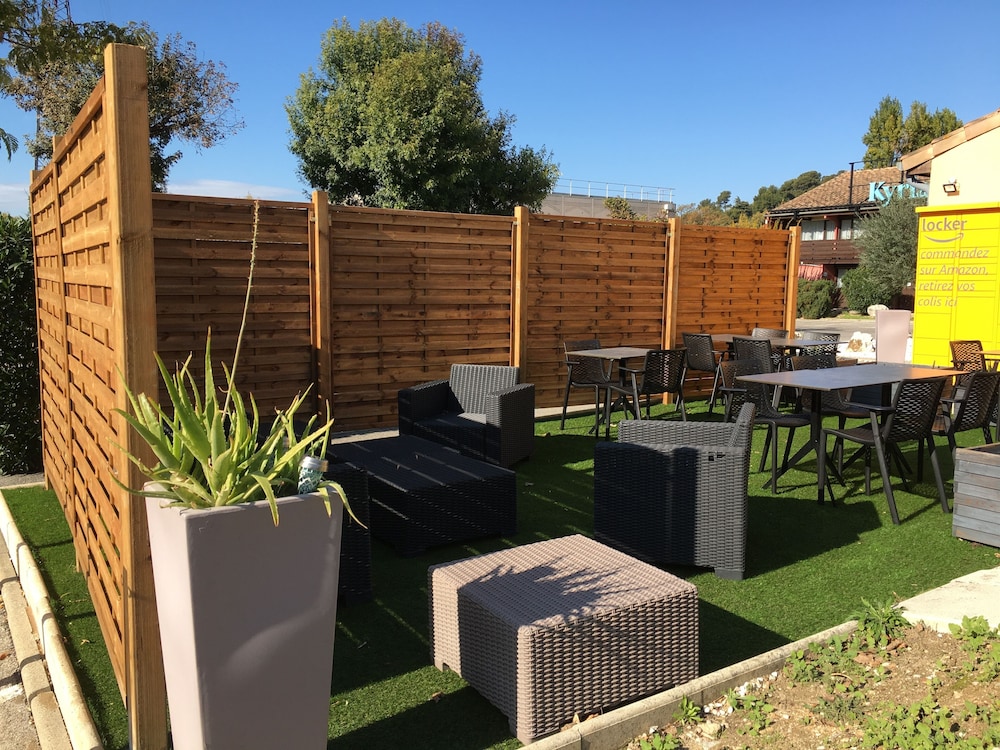 kyriad direct marseille est la valentine