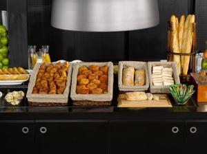 kyriad direct marseille est la valentine