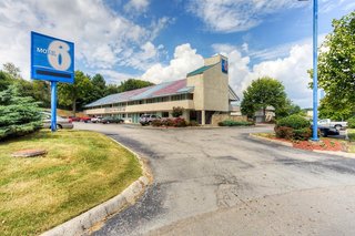Motel 6 Knoxville, Tn - North,Marion County>>Knoxville,2 star