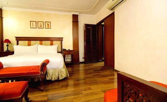 hotel gulshan international