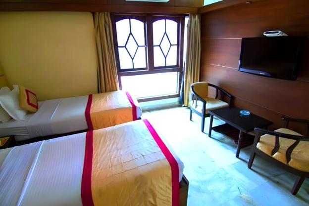 hotel gulshan international