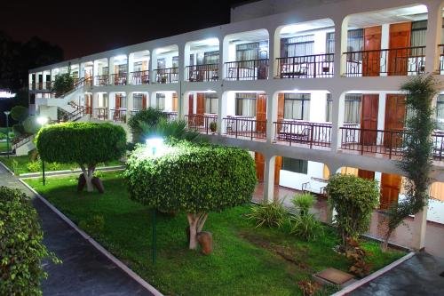 hotel villa de valverde