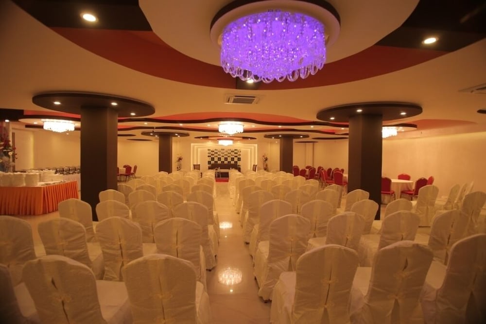 hotel mirage regency