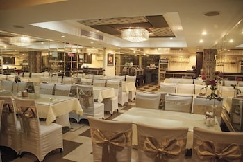 a25 hotel 19 phan dinh phung