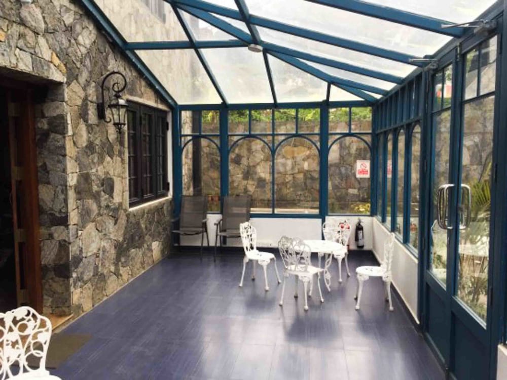 daffodils hotel