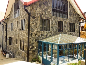 Daffodils Hotel,Nuwara Eliya>>Kothmale,4 star