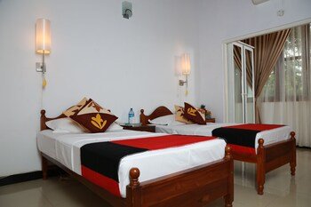 Grand Kalundawa - Dambulla's Hidden Secret,,4 star