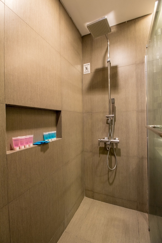 bayfront hotel cebu north reclamation