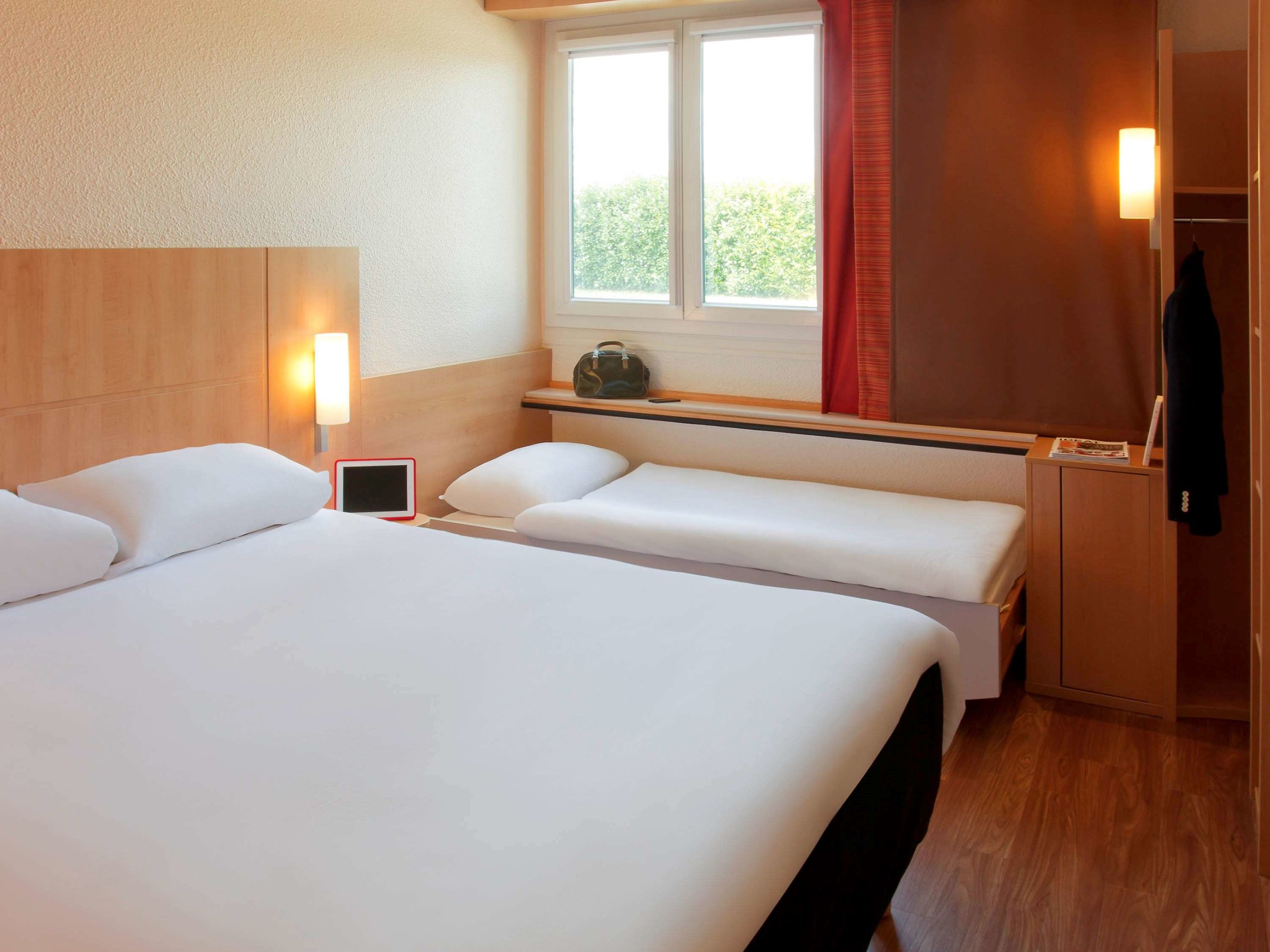 ibis roanne