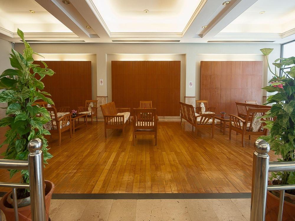 grand plaza hotel