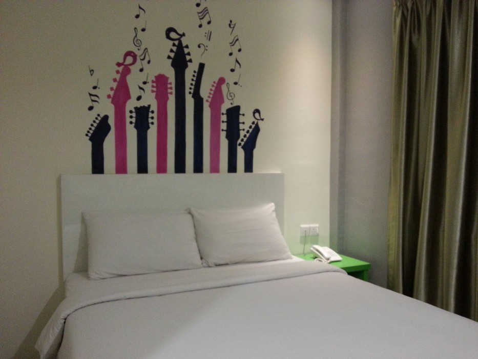 hotel strawberry fields