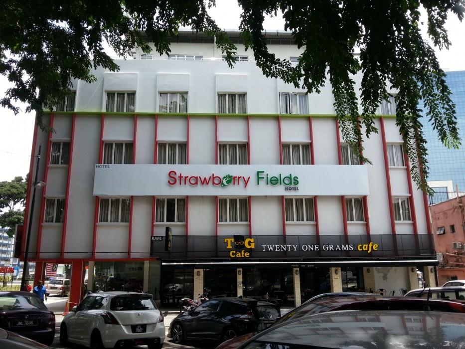 hotel strawberry fields