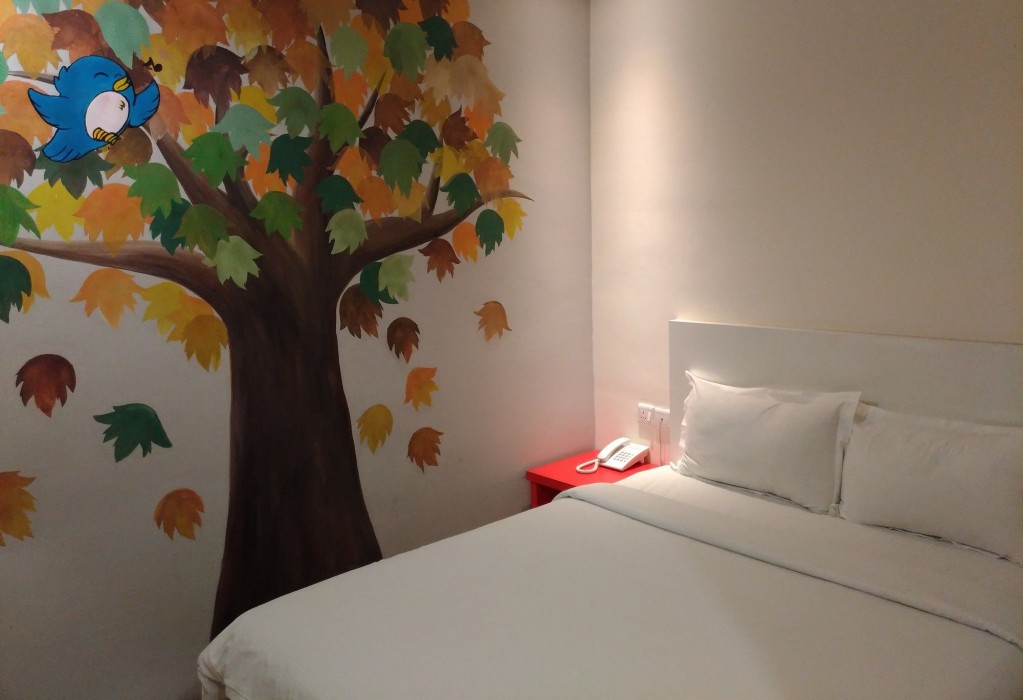 hotel strawberry fields