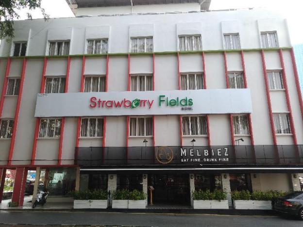 hotel strawberry fields