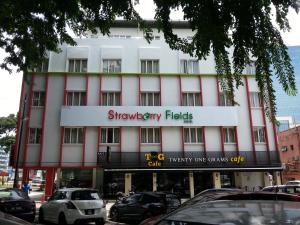 hotel strawberry fields