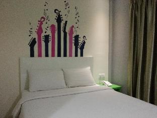hotel strawberry fields