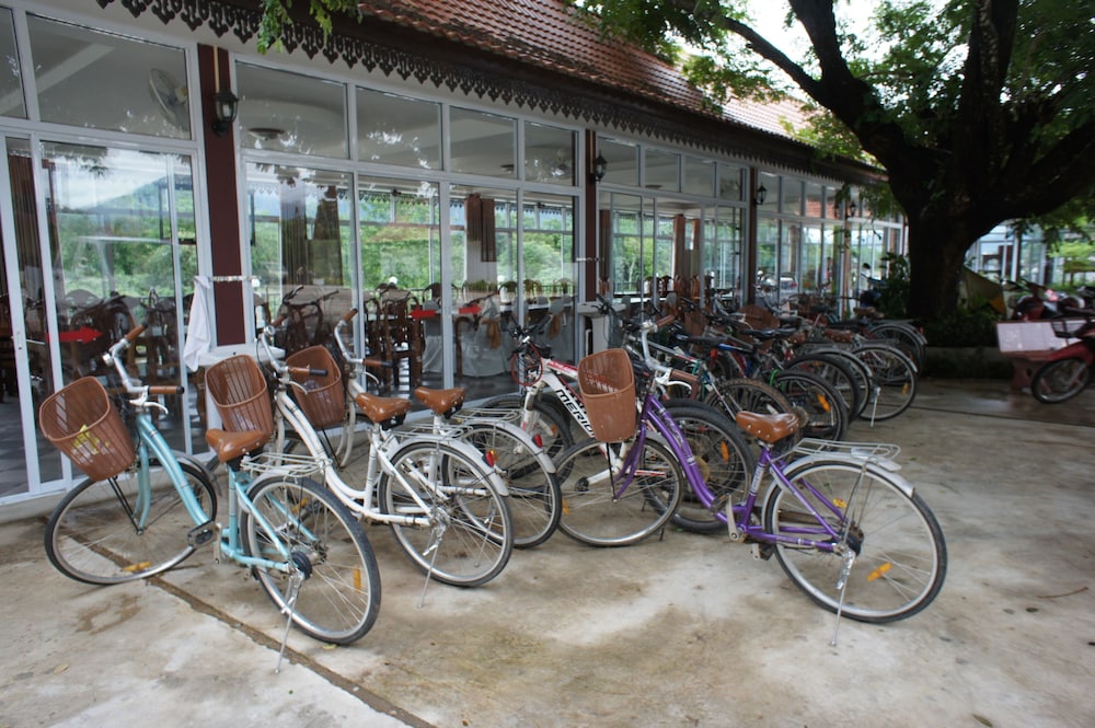 the grand riverside hotel