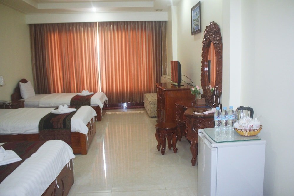 Monorom 2 Vip Hotel,Kampong Cham Riverside Park>>Kampong Cham,3 star