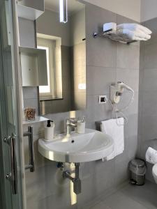 castello di cisterna