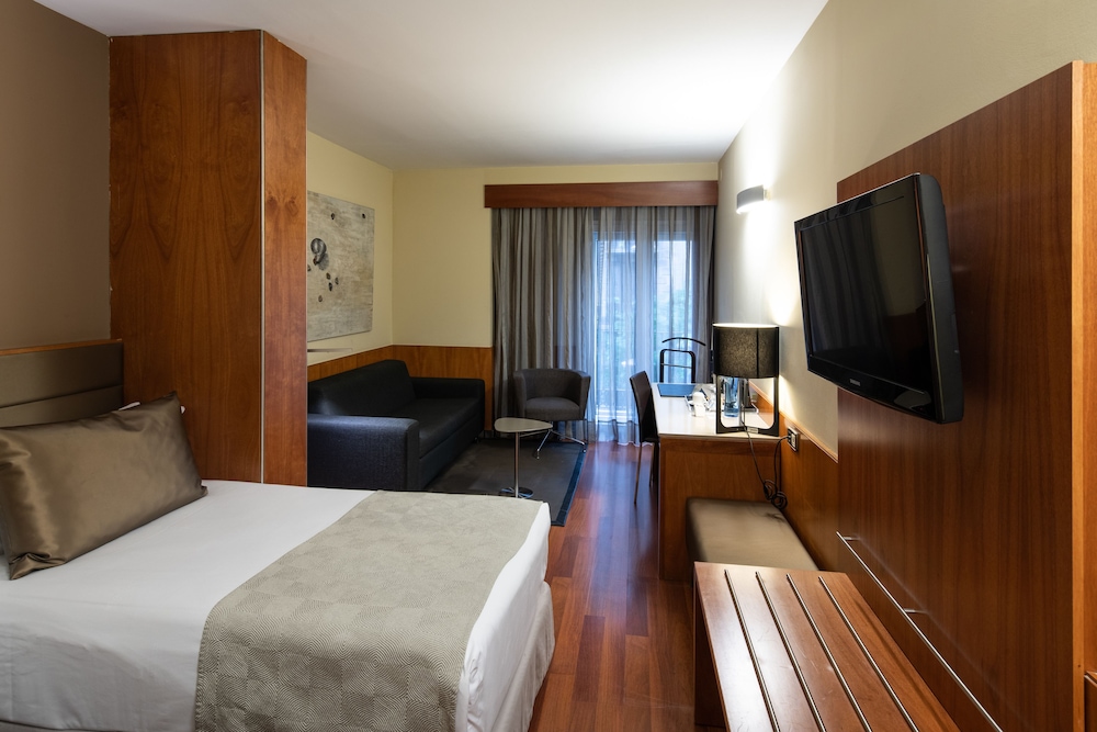 catalonia diagonal centro