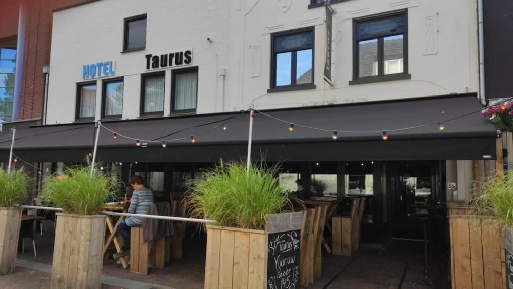 hotel taurus