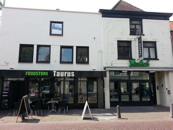 hotel taurus