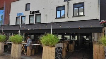 hotel taurus