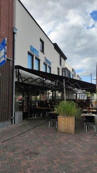 hotel taurus