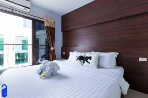 bed by city surawong patpong