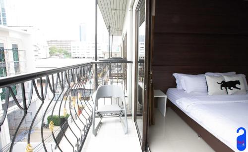 bed by city surawong patpong