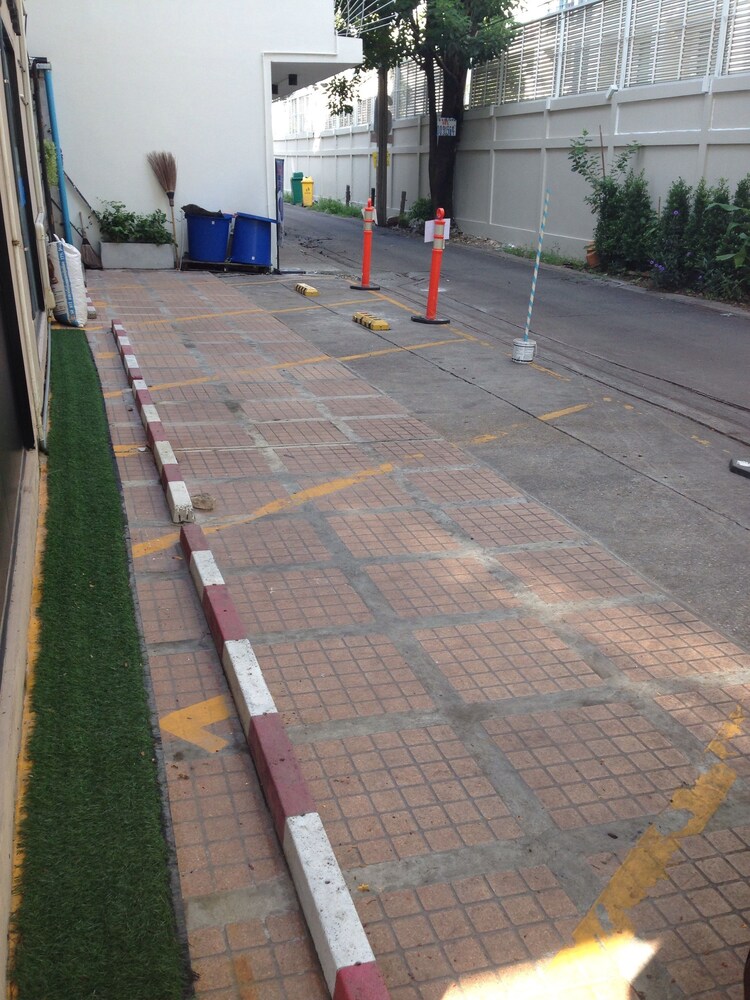bed by city surawong patpong