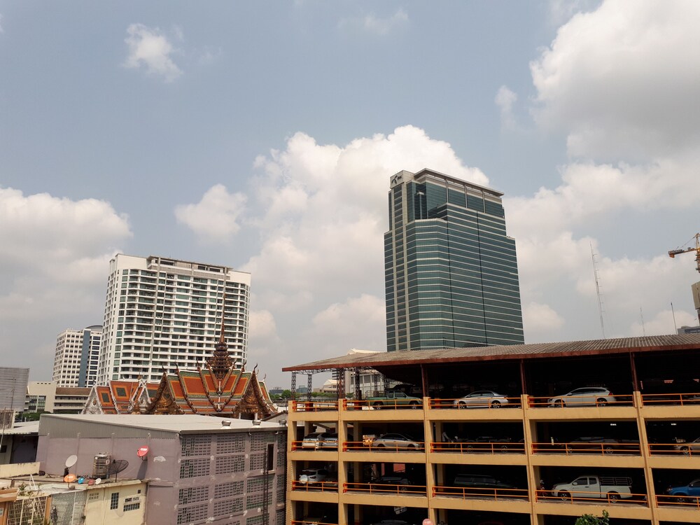 bed by city surawong patpong