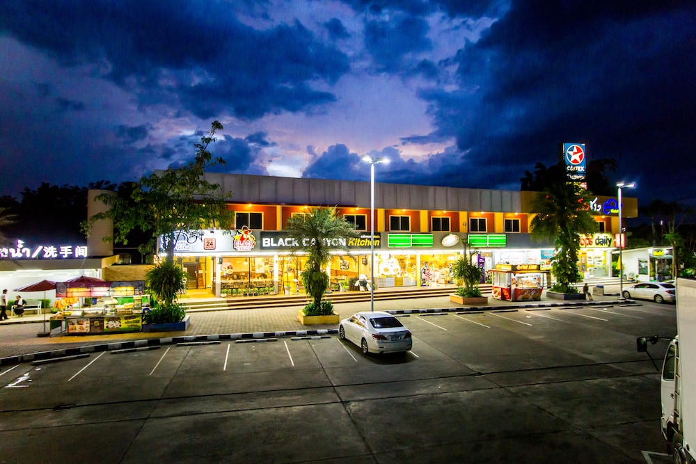 the lephant hotel