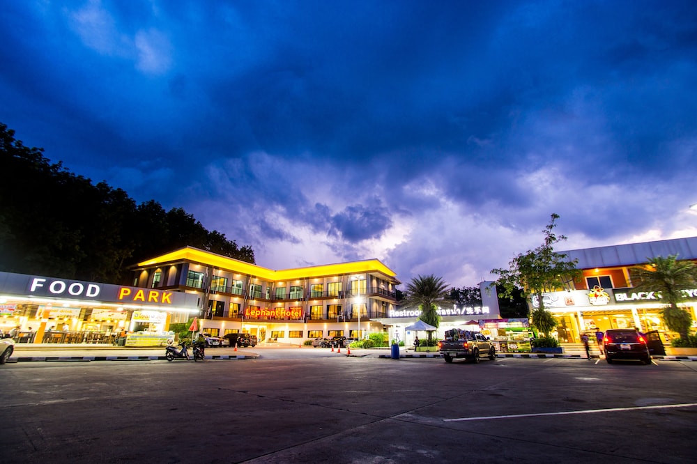 the lephant hotel