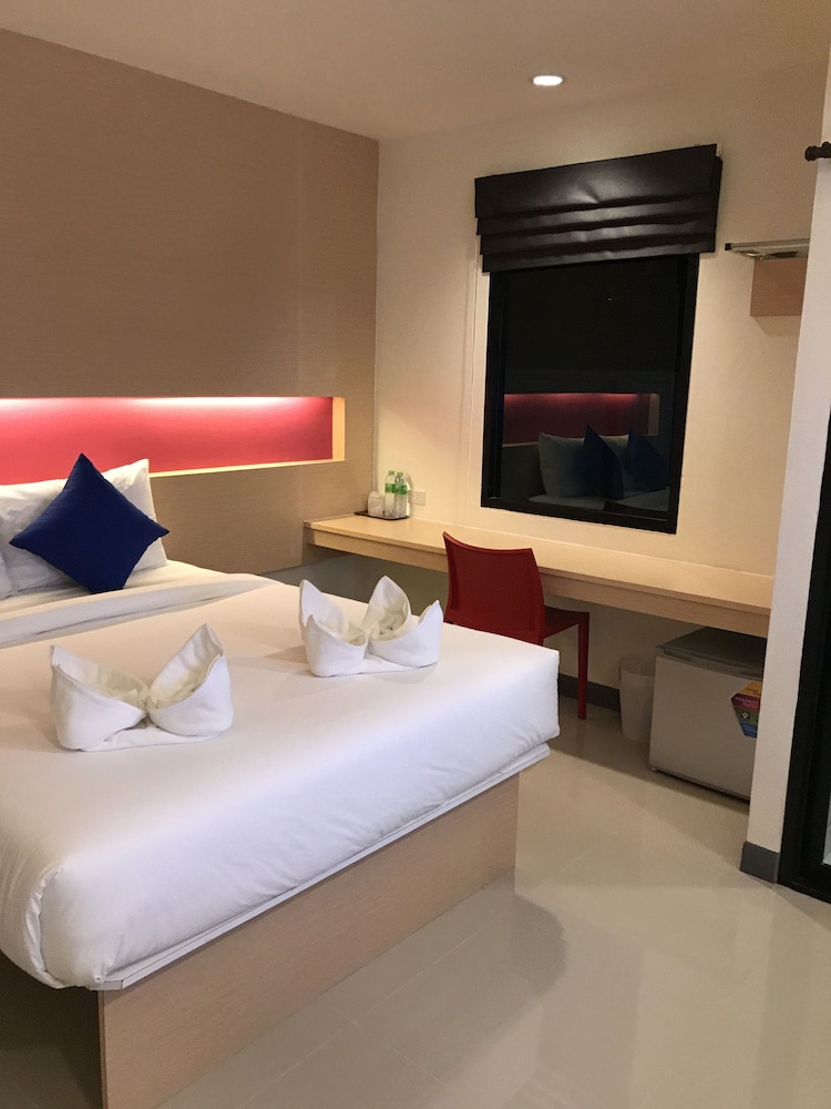 the lephant hotel