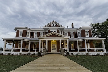 Grand Victorian Inn,Kentucky>>Bowling Green,3.5 star