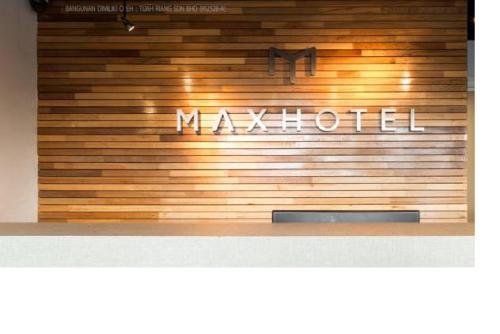 max hotel subang jaya