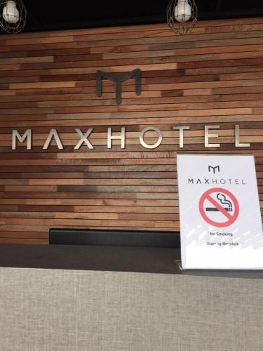 max hotel subang jaya