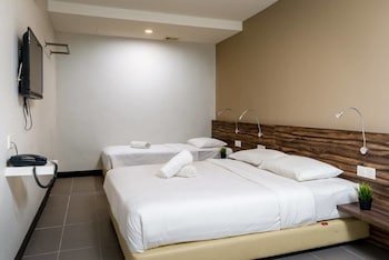 max hotel subang jaya