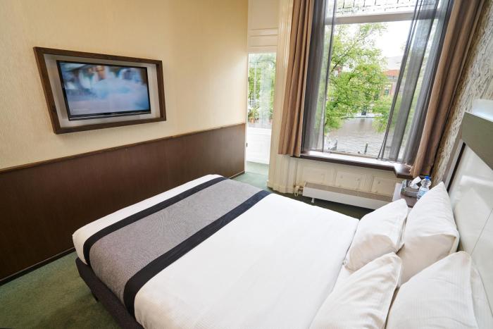 hotel the bird