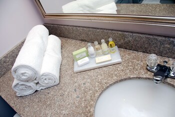 best western plus stoneridge inn and conference centre